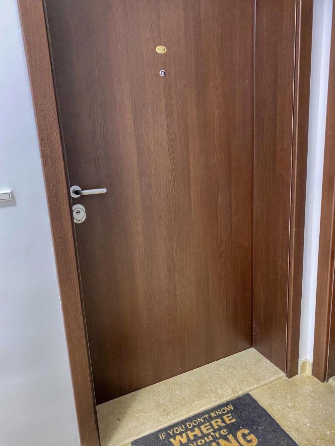 Stylish Urban Apart New 2021 Close To The Beach Varna Eksteriør bilde