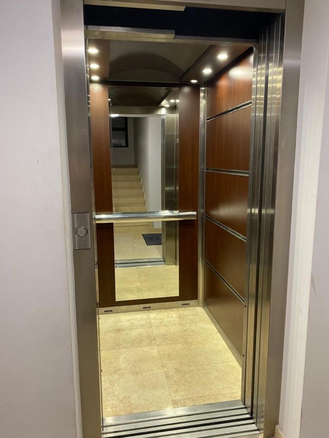 Stylish Urban Apart New 2021 Close To The Beach Varna Eksteriør bilde