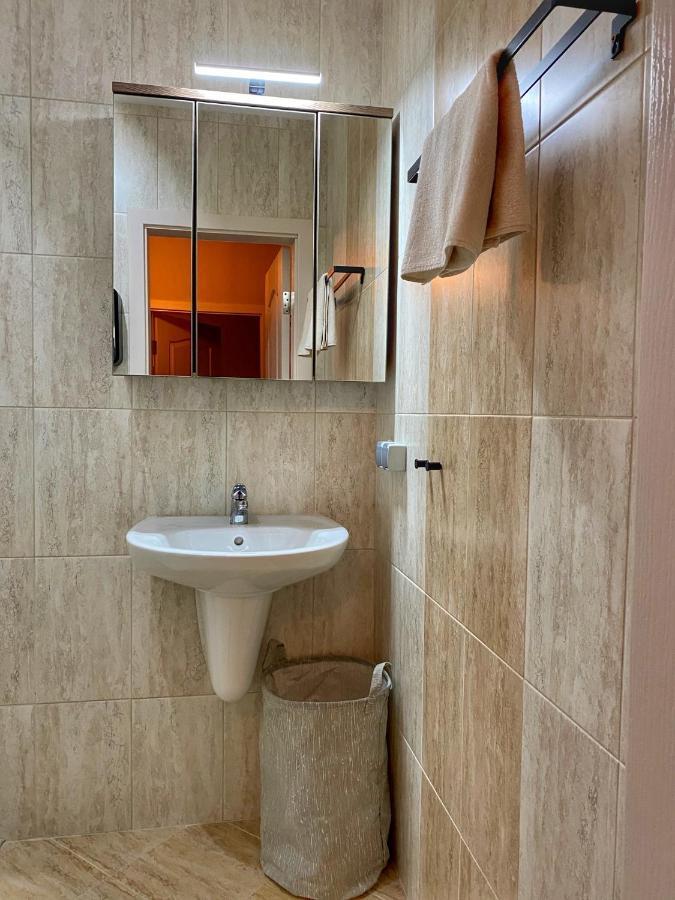 Stylish Urban Apart New 2021 Close To The Beach Varna Eksteriør bilde
